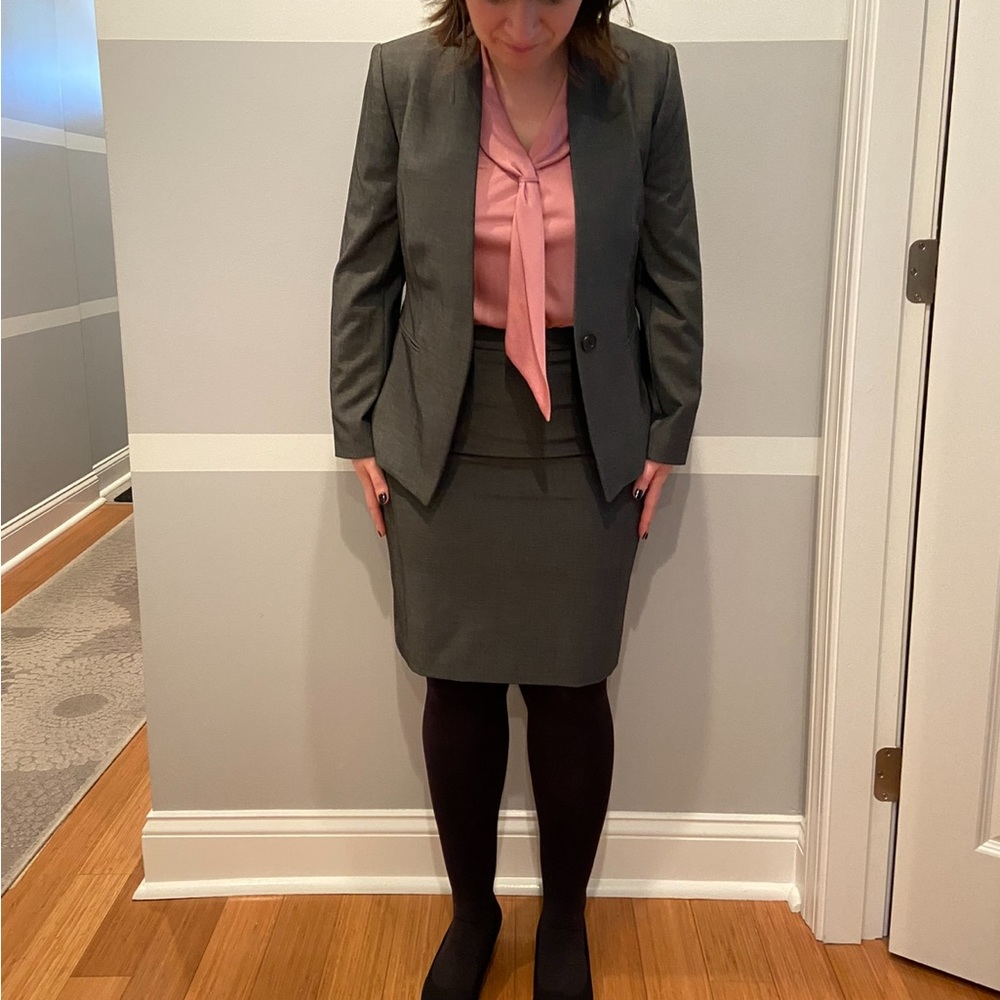 ANN TAYLOR PETITES ONE BUTTON SUIT BLAZER 4P